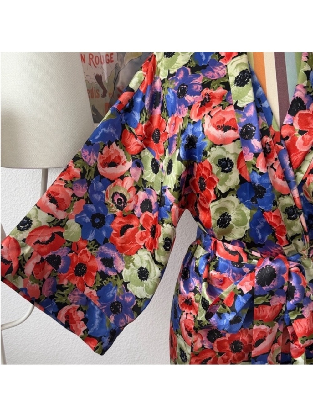 Vintage Victorias Secret Gold Label Colorful Floral Short Robe - Picture 5 of 8